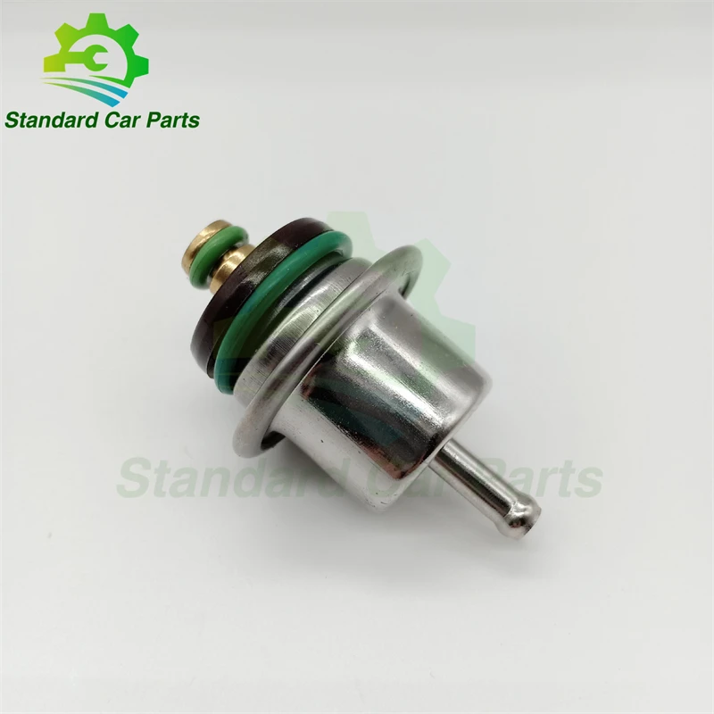 0280160592 Fuel Pressure Regulator For Ford Falcon Holden Berlina VT Crewman GM  Omega