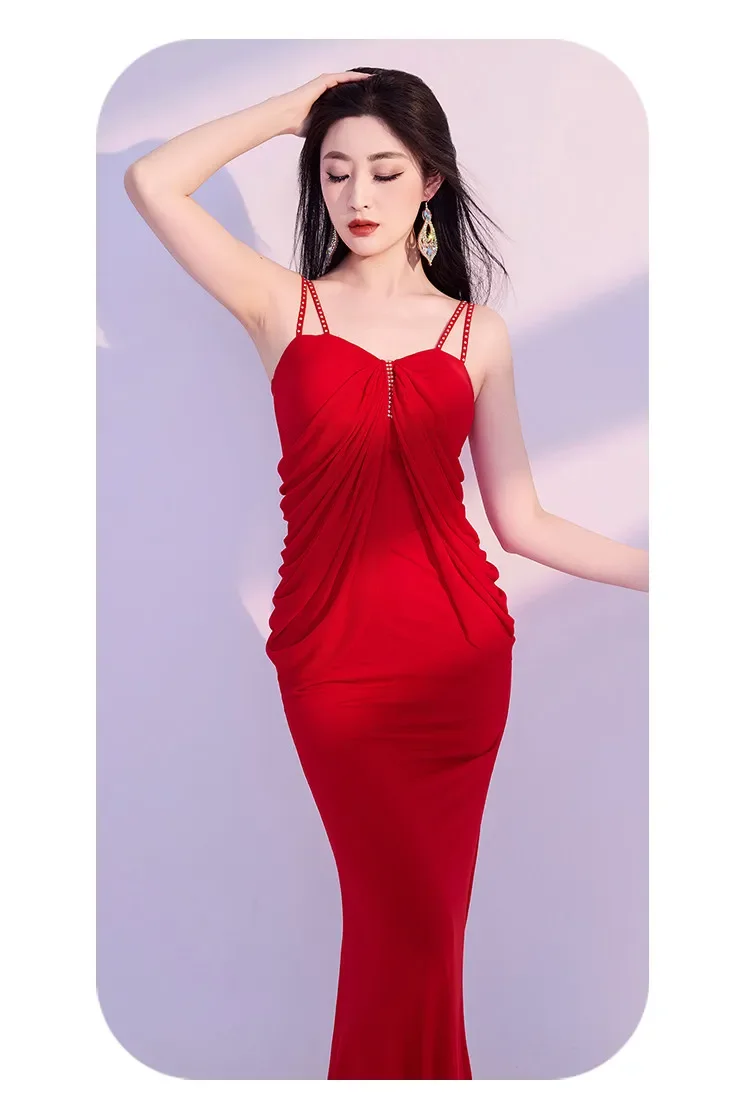 Neues Bauchtanz-Übungsoutfit, Trägerkleid, sexy Bauchbedeckung, orientalisches Tanzkostüm für Auftritte, professionelles Bauchtanz-Outfit. – Detail 6