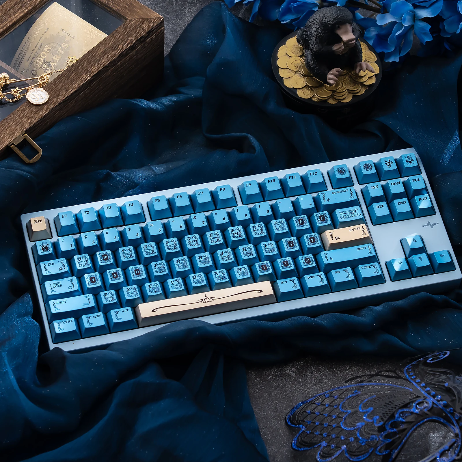

Magical Animal Theme Keycaps Cherry profile PBT Keycaps Blue Metallic paint Glossy keycap Sets For MX Mechanical Keyboard