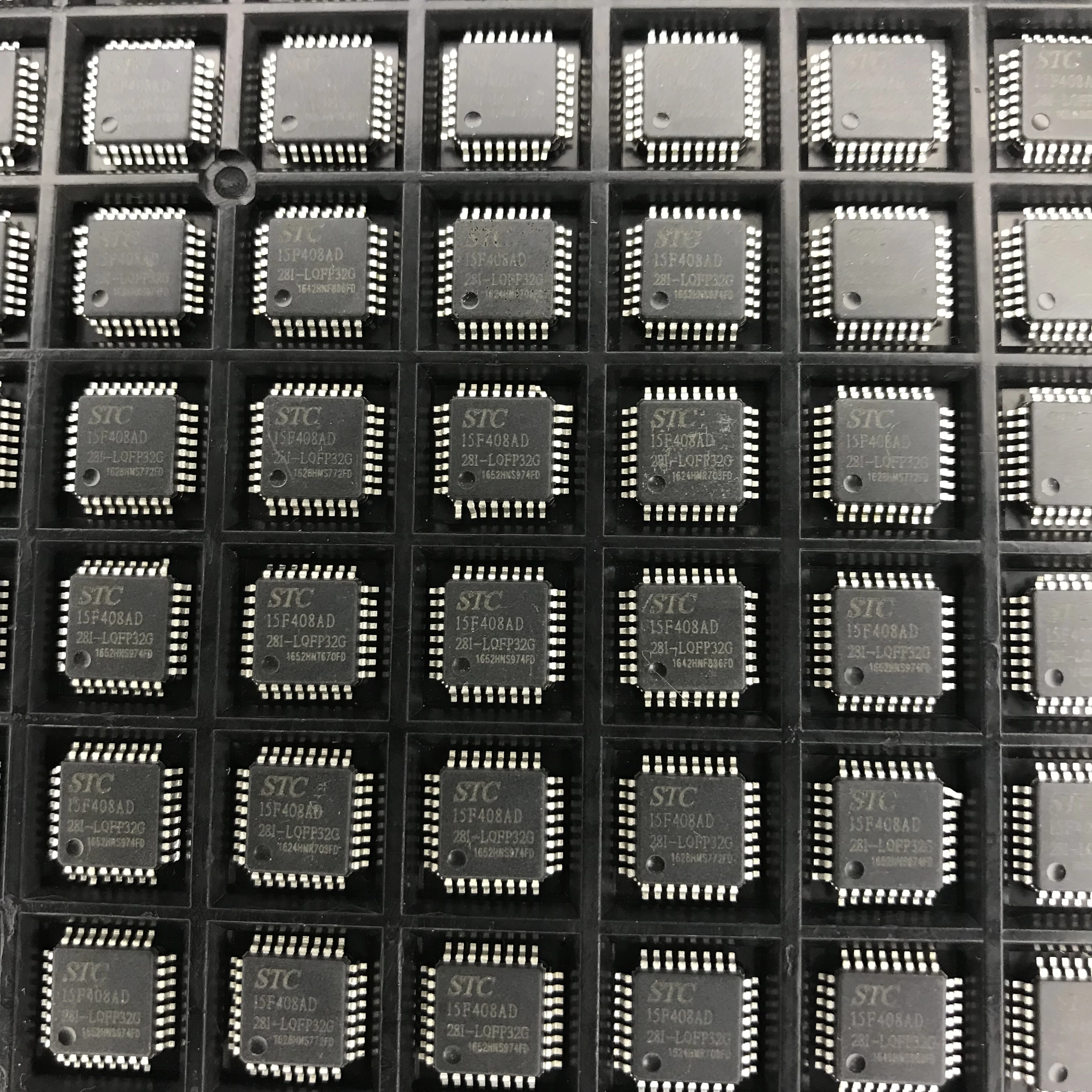 

SH79F1615BL MC96F6332SL-SNE2 STC15F408AD-28I-LQFP32 STC12C5612AD-35I-LQFP32 MM32F031K6T6 HR7P91J JEC-PB-001 SM51F32