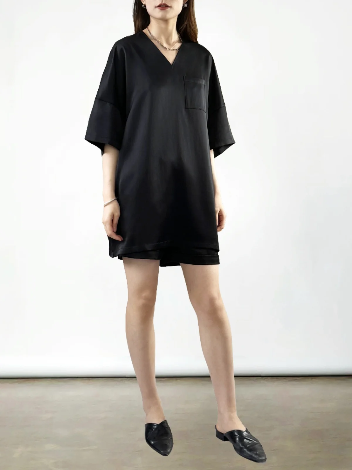 

Silk V-Ne T-irt Women's High-End Sensation Original Design by Chen Xiao 30 Momme Heavyweight True Silk Summer New Arrival