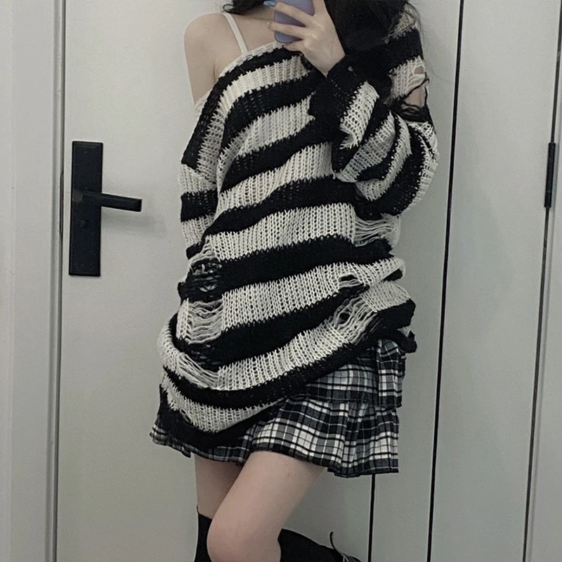 Y2k Girl Loose Sexy Sets Black White Lady Striped Long Sweater With Plaid Mini Skirts 2023 Spring Korean Spider Print Chic Cloth