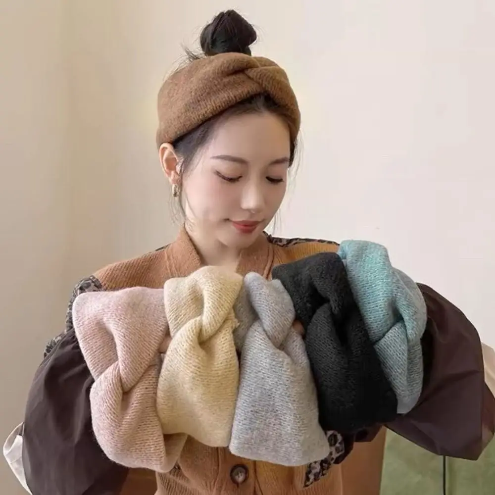 ร้อนถักผมวงยืดหยุ่นผมผู้หญิงอุปกรณ์เสริม Twisted Woolen Headwrap แถบคาดศีรษะกว้างสีทึบฤดูหนาว WARM Hairbands