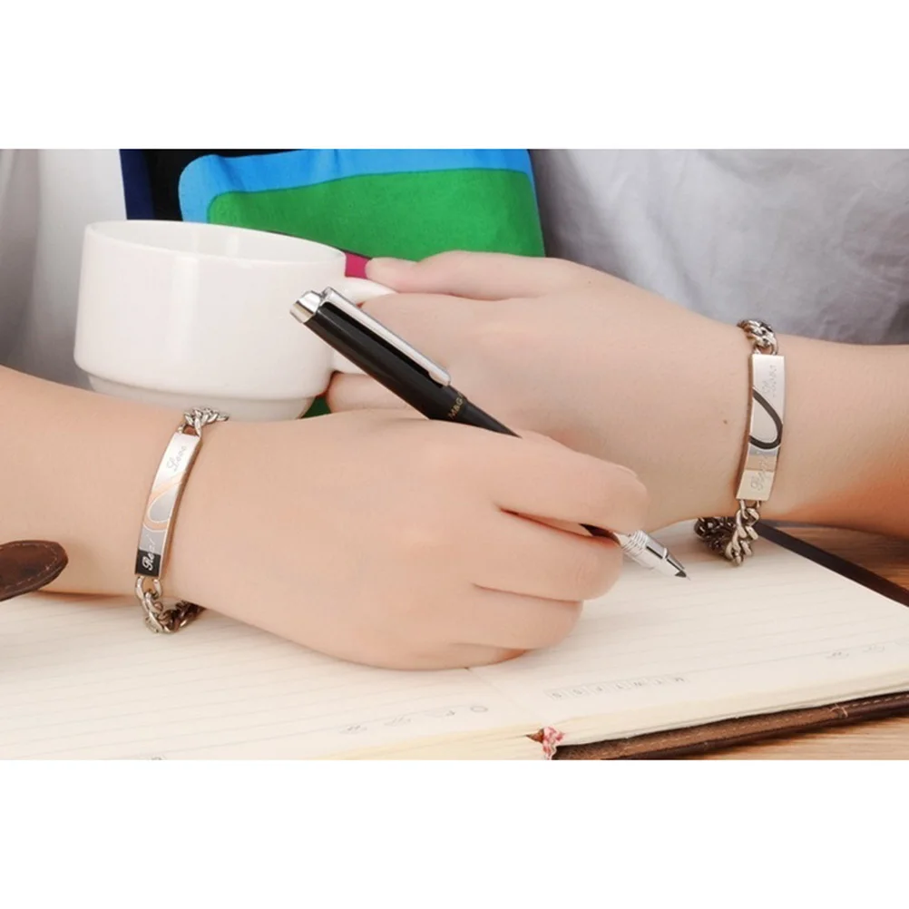 

Titanium Steel Couple Bracelet Adjustable Link Chain Bracelet For Men Women Stainless Steel Hypoallergenic Jewelry Gift