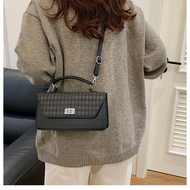 

Top-Tier Ladies Tote Bag Made Of Goatskin Leather Featuring Breathable High-End Lisbon Famous Commuter Lightweight Soft Look​