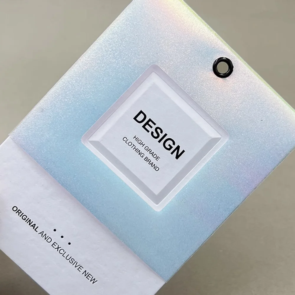 Customized hanging tags for women's clothing in spring, autumn, and winter. Customized white art paper with rough texture