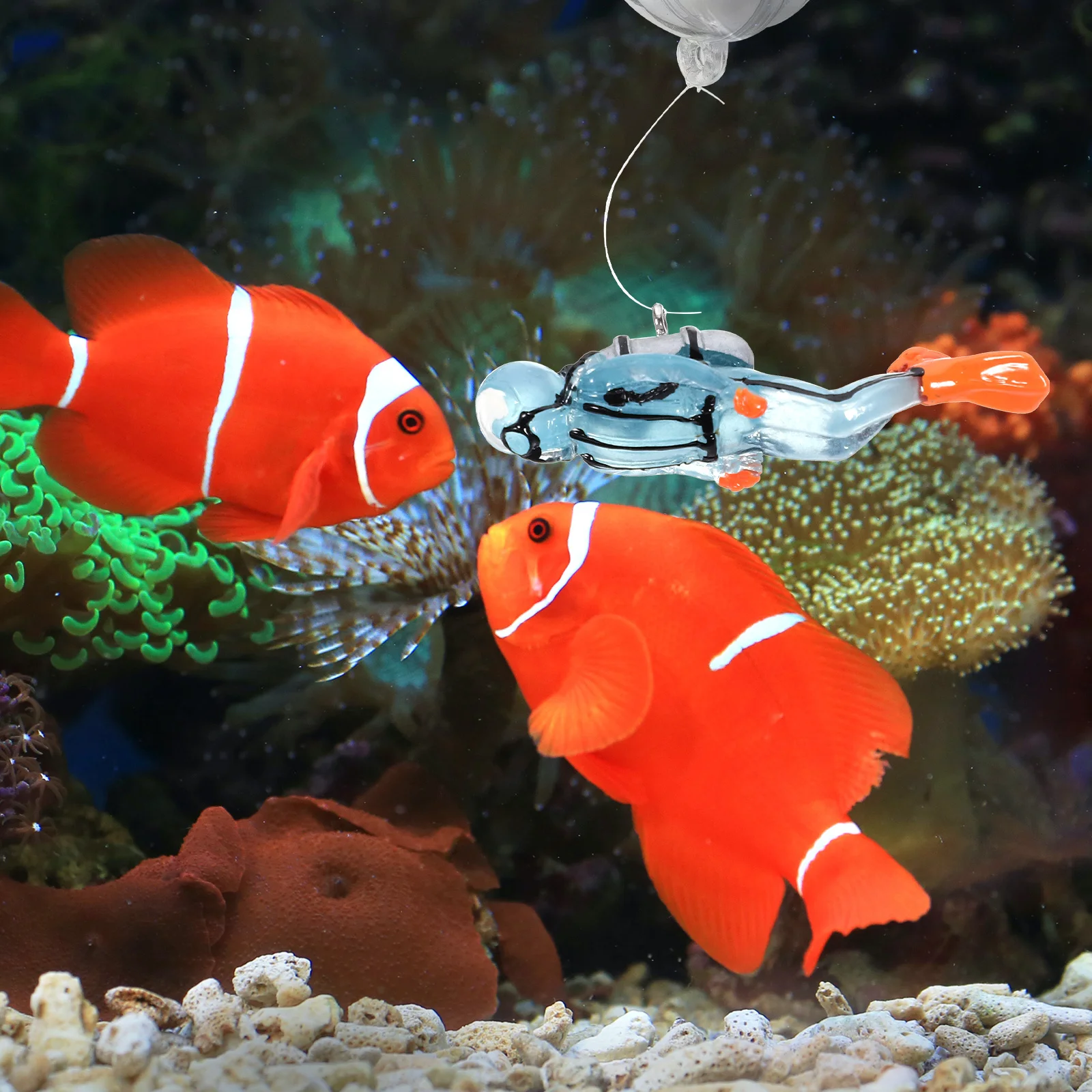 

Resin Glow in The Dark Diver Decoration Floating Aquarium Ornament for Fish Tank Small Decorative Accessories Fish Tank Supplies