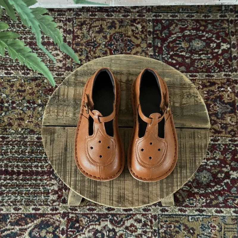 Children's Cowhide Shoes Brown Retro Cookie Leather Shoes with Soft Soles and Velcro for Girls in Autumn and Winter 2025