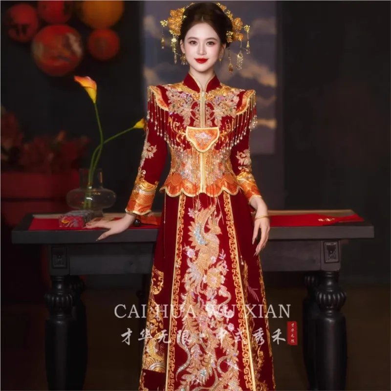 

New Chinese-style wedding dress for brides heavy and form-fitting dragon phoenix gowns toasting