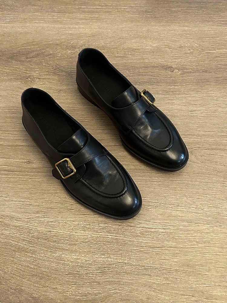 

Женские модные туфли-лоферы Briti Sle на плоской подошве с металлическим декором, из овчины, повседневные, универсальные, на низком каблуке, с круглым носком