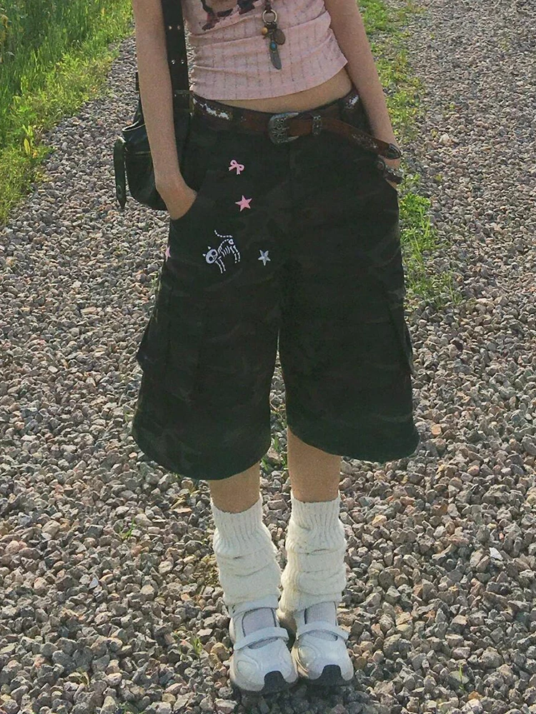 PBAP 수 놓은 여성 위장 데님 반바지 로우 허리 스플 라이스 멀티 포켓 스트레이트 와이드 카고 청바지 Jorts Y2k 빈티지 의류