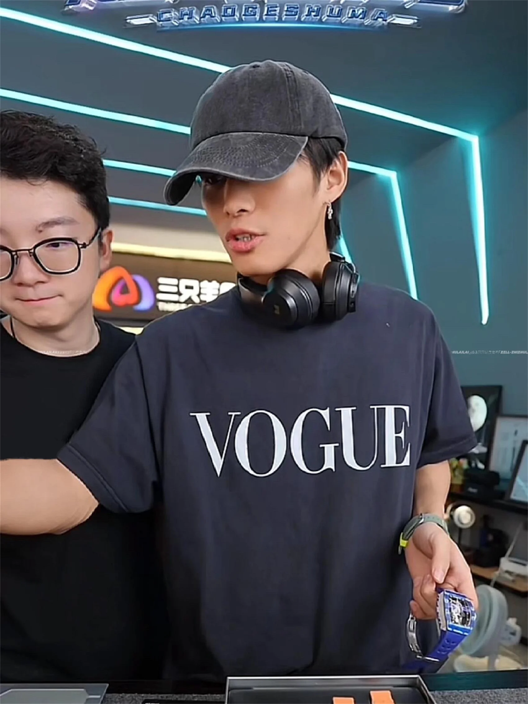 

VANA ILUSION Collaborative Edition Men's ort Sve T-irt Lantern Night View Direct Spray Couple Trendy Cotton Youth Faion