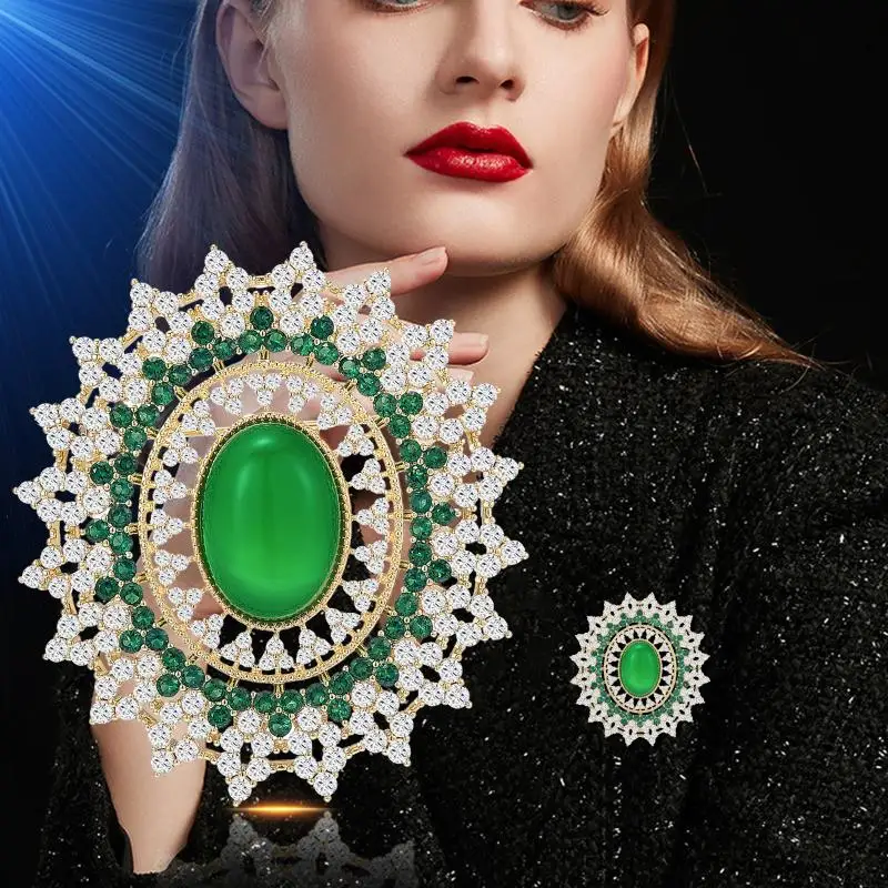 Brooch French Retro Court Style Emerald Women Clothing Coat Jewelry Accessories Gifts Vintage Fashion