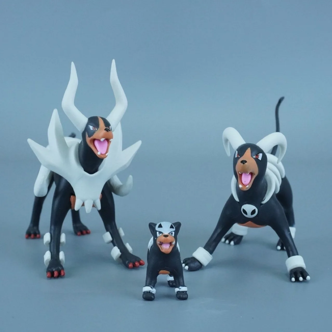 black-ruga-evolution-group-pokemon-anime-figure-gk-peripheral-model
