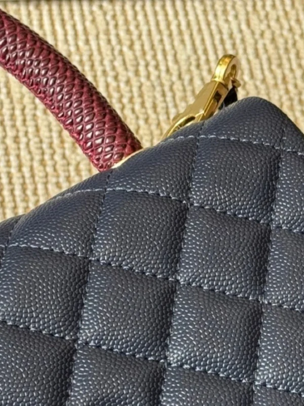 

New 2025 Women's Leather Diamond id Handbag Single oulder Crossbody Bag Chain Handle Commuter Faion Handbag L723