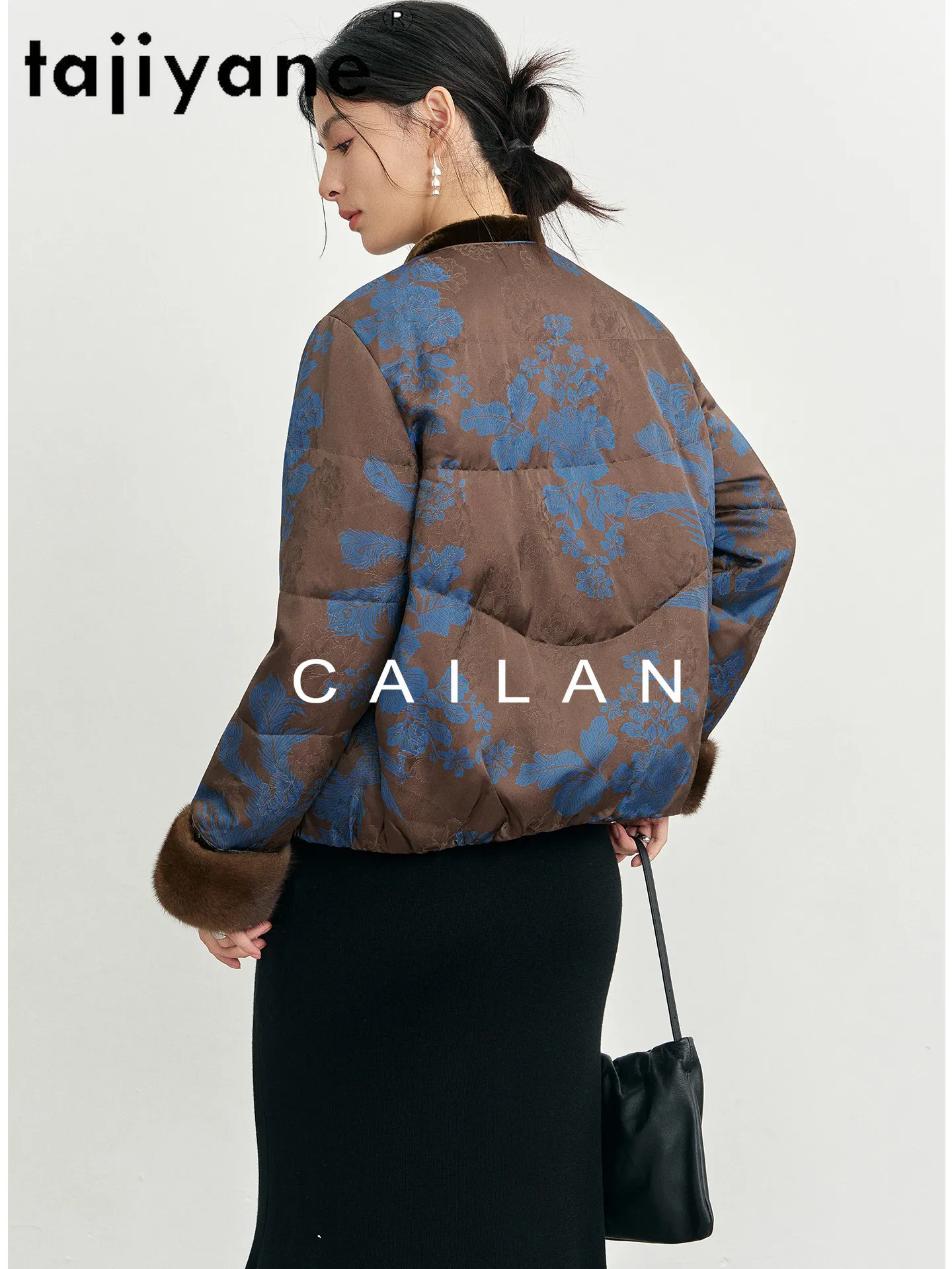 เสื้อแจ็คเก็ตขนห่านแท้ 90% ยี่ห้อ TAJIYANE สำหรับผู้หญิง หรูหราด้วยขอบขนมิงค์ แจ็คเก็ตพัฟเฟอร์แบบสั้น เสื้อโค้ทขนเป็ดสำหรับฤดูหนาว ปี 2026 เสื้อผ้าผู้หญิง