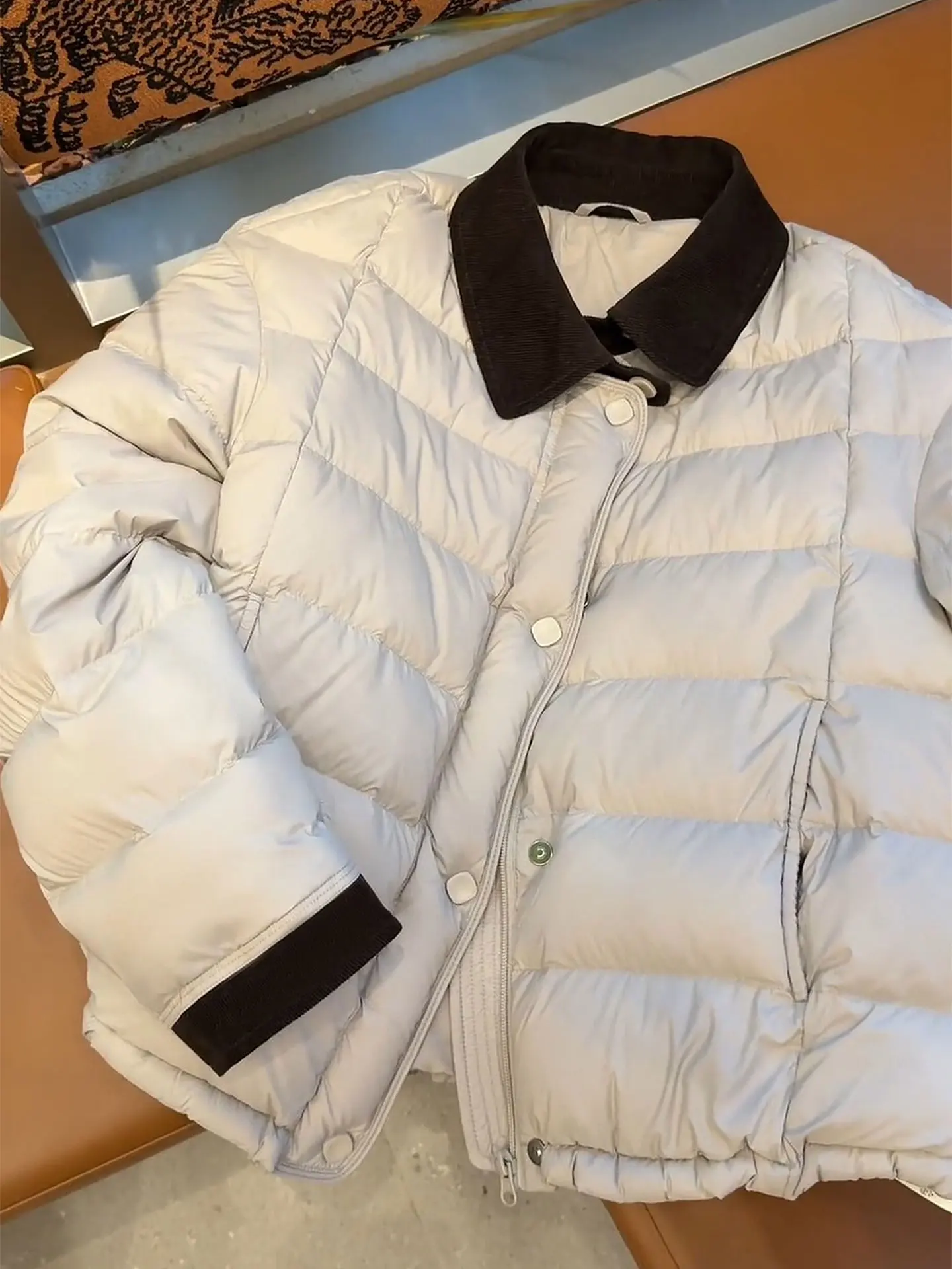 

Korean Style Women's Quilted Jacket 2025 New Small Size Simple Elegance Corduroy Stand Collar Fashionable Warm Short Coat