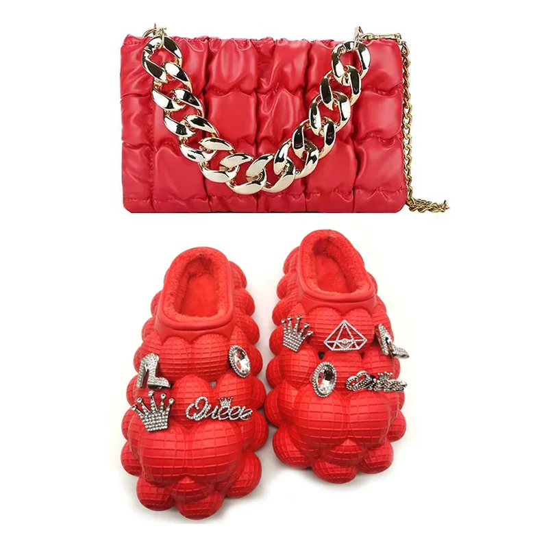 New Plush Bubble Shoes Ladies Winter Christmas Amulet Cotton Slippers Warm Home Slippers Fashion Chain Shoulder Bag Shoe Bag Set