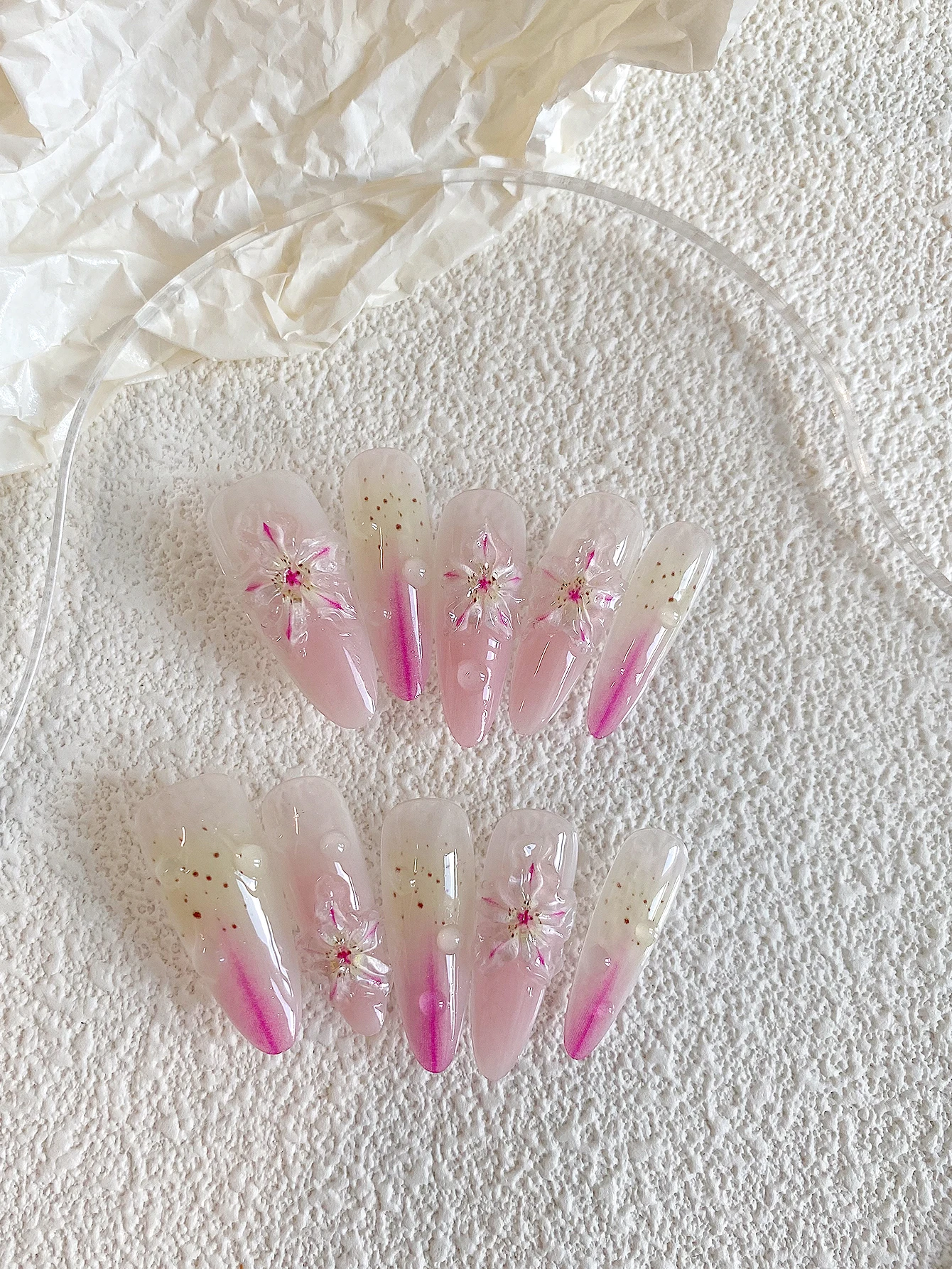 10-Piece Set of Gradient Pink Cherry Blossom Water Drop Long Almond-Shaped Press-On Nails, Suitable for Spring Outings, Korean-Style Gentle Outfits, Wedding Bridesmaid Nails, Afternoon Tea Dates, Floral Dresses, and a Pure and Desirable Girl Vibe for Photo Shoots.