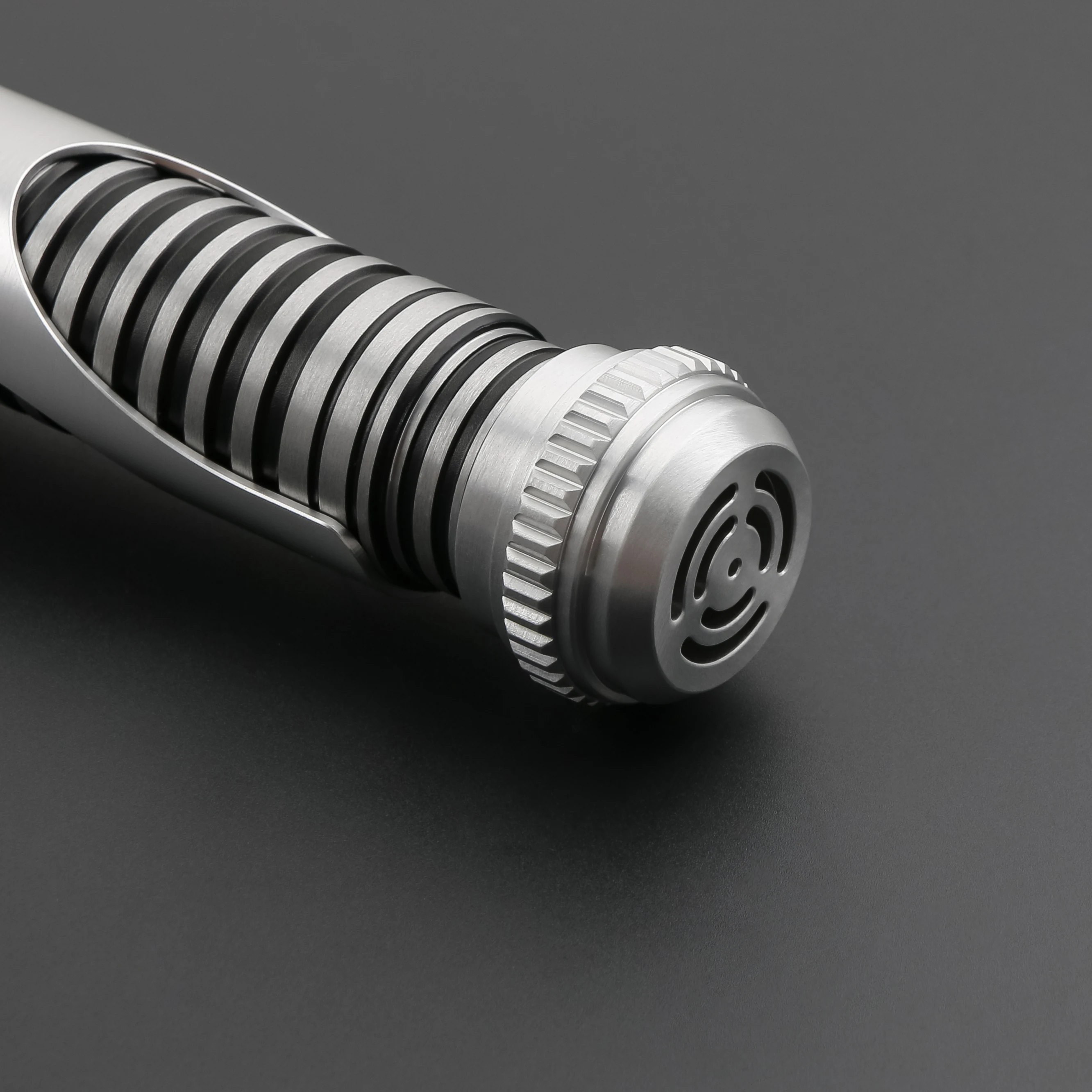 

Световой меч TXQSABER The Lord SD RGB Neo Pixel с металлической рукоятью, FOC, бластером и плавным движением клинка, лазерный меч для взрослых, игрушка для косплея