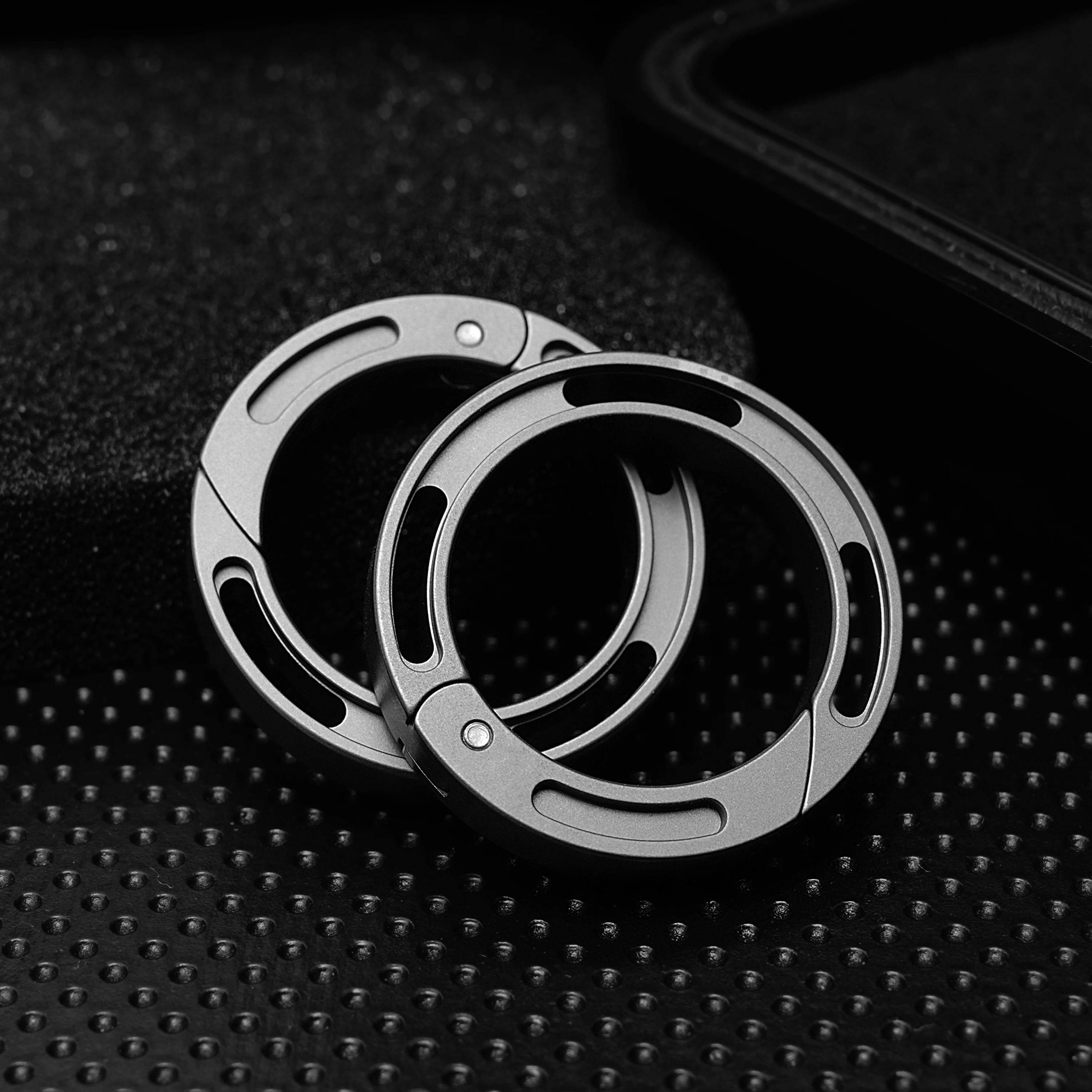 O-type Titanium Alloy Key Chain Simplicity Portable Storage Classification Backpack Hanging Ring Anti-lost Outdoor EDC Tools