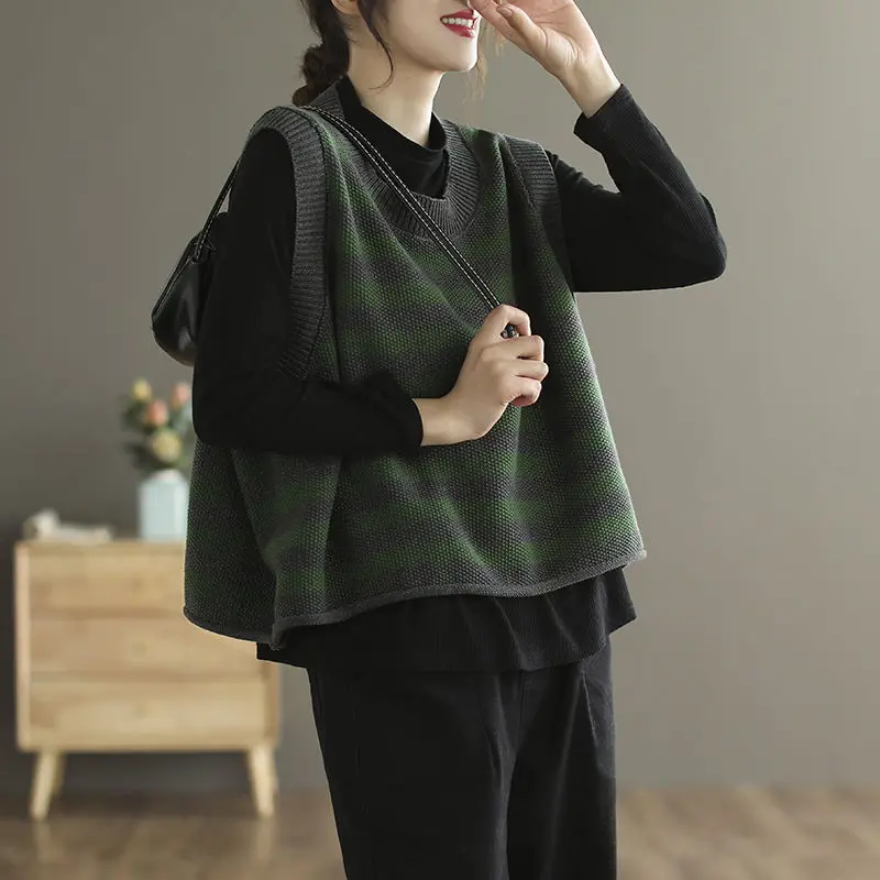 Vintage Striped Spliced Sweater Vest Spring Autumn Korean Loose Women\'s Clothing Casual Round Neck Sleeveless Knitted Jumpers