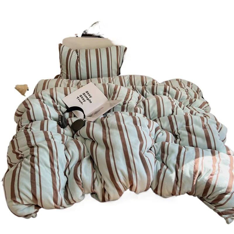 Warm Bedding Bed Cover for Winter Stripe Style Quilt Soft Comforter Home Duvets Cover funda nordica (No Pillowcase)
