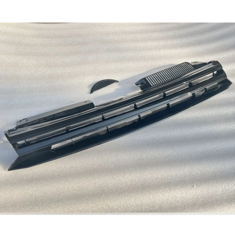 Suitable for Volkswagen 6/R20 Modification MK6 Glossy Black Stripes Without Logo Grille Golf 6 Horizontal Stripe