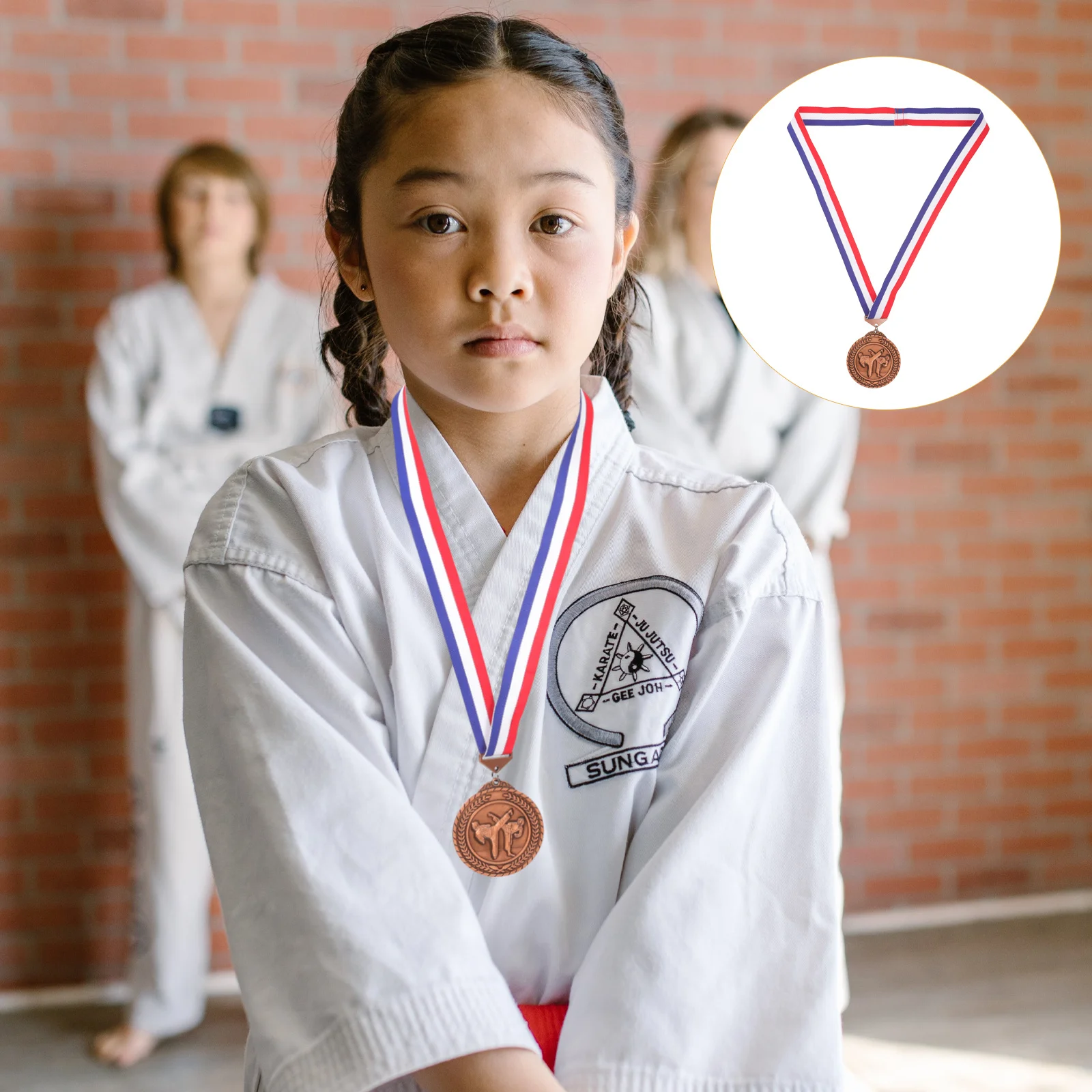 

Medal for Karate Tournament Achievement Zinc Alloy Race Award Metal Honor Plaque Wall Display Competitive Sports Recognition