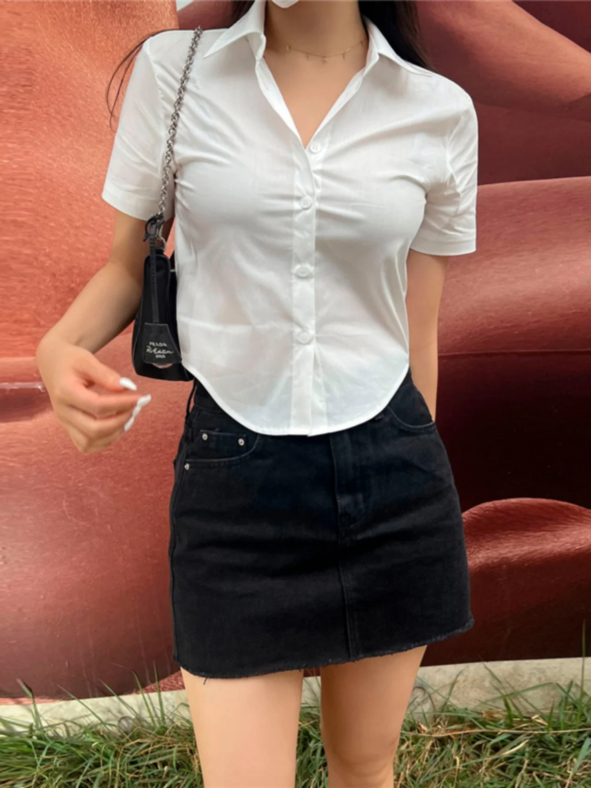 

White ort Sve irt Women's 2024 New Waist-Cinching Slimming Design Korean Sle Good Figure College Sle ort Top