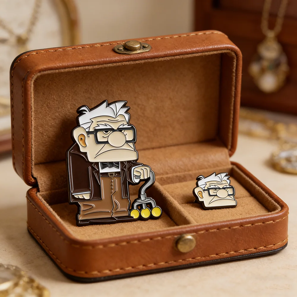 Klassische Anime-Brosche, niedlicher Chibi-Oldtimer, Emaille-Abzeichen, Sammlerstück aus Metall, Film-Accessoire, Schmuckdekoration, Geschenk für Fans – Detail 5
