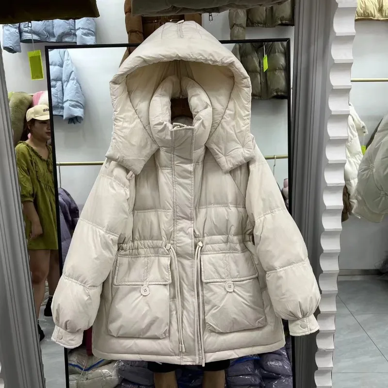 Damenbekleidung, warme Winter-Daunenjacke, kurze Kapuze, dicker Kordelzug, weiße Ente, Daunenmantel, Taschen, Reißverschluss, winddichte Jacke