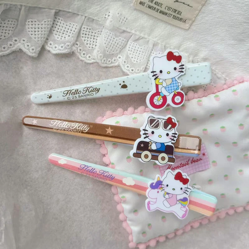 Sanrios Hellokittys Fermaglio per capelli Simpatico morsetto a becco d'anatra per ragazze Donne Forcine alla moda Accessori per acconciature alla moda Abbigliamento quotidiano
