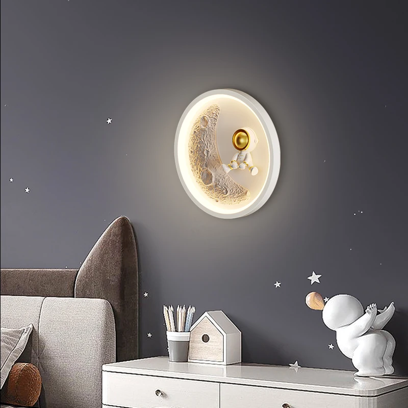 Children's Room Wall Lamps Modern Minimalist Cartoon Astronaut Boy Girl Bedroom Bedside Lamp Nordic Resin Aisle Lamp Loft Decor