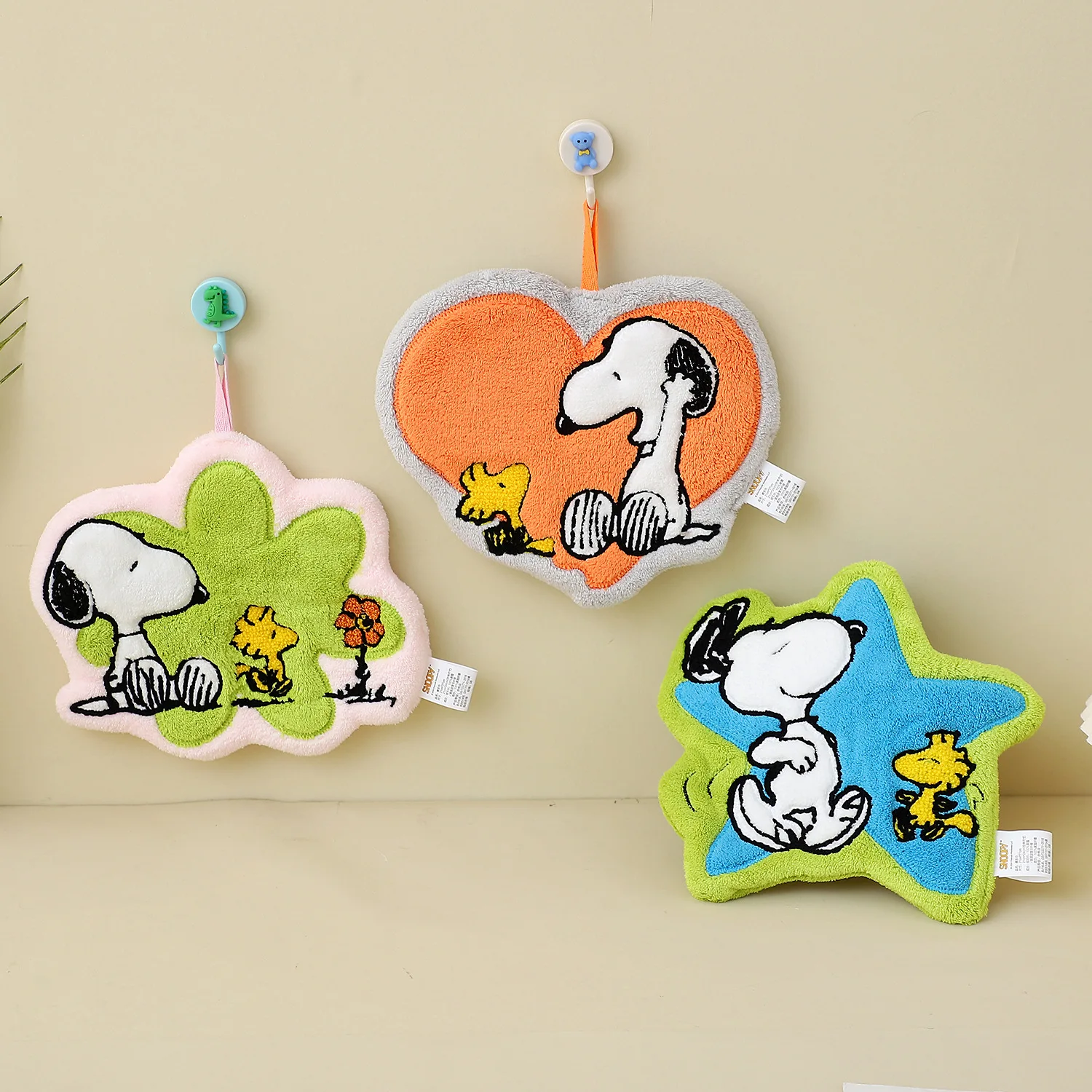 

Snoopy hand towel coral velvet hanging cartoon bathroom absorbent hairless couple household handkerchiefs