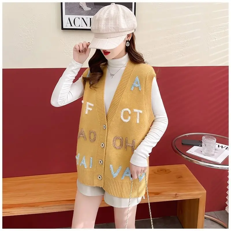 New Women\'s Vest for 2024 Hot Spring Clothing Knitted Vest Letter Three-dimensional Jacquard Vest Cardigan Outer Sweater