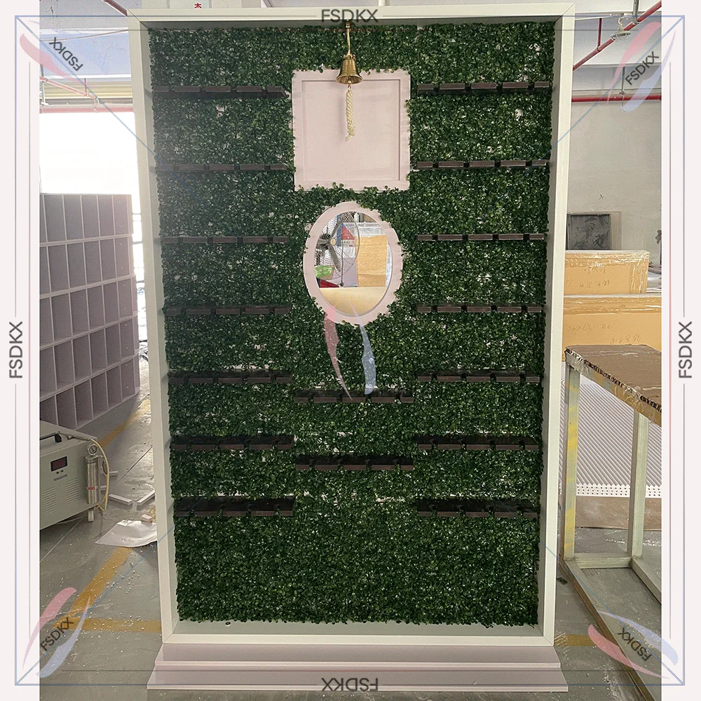 

Event Green Grass Acrylic PVC Champagne Wall Glass Holder Wine Display Wall Wedding Champagne Wall Holder Grass Display Stand