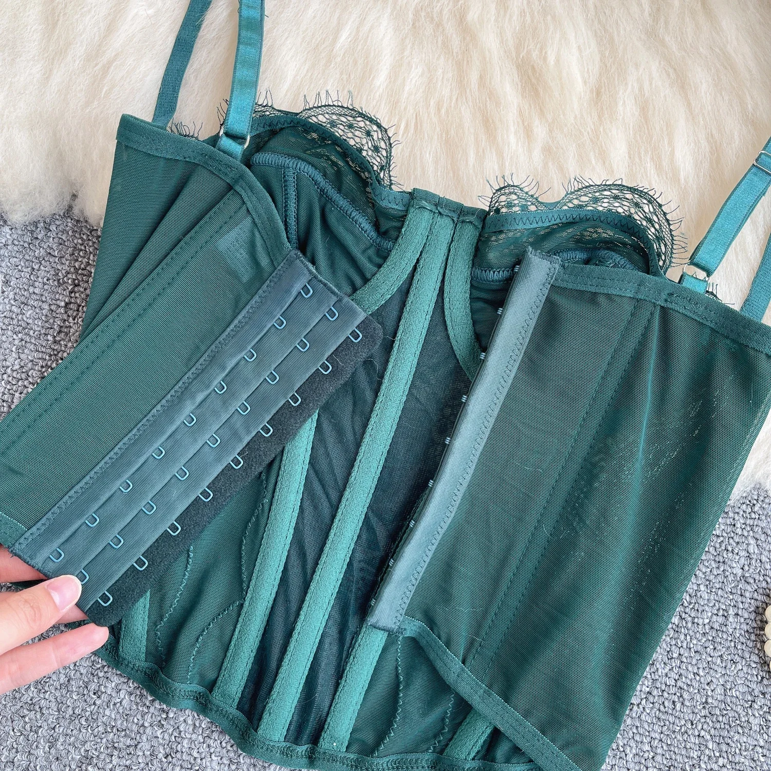 Chic Sweet Lace Camis Fashion Tank Top Basic Slim Crop Top Sexy Corset Bustier Summer hotsweet Women vintage Tops Ins