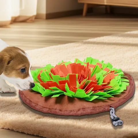 All-season Dog Sniffing Mat, Retractable Packaging, Helps Train the Sense Of Smell.