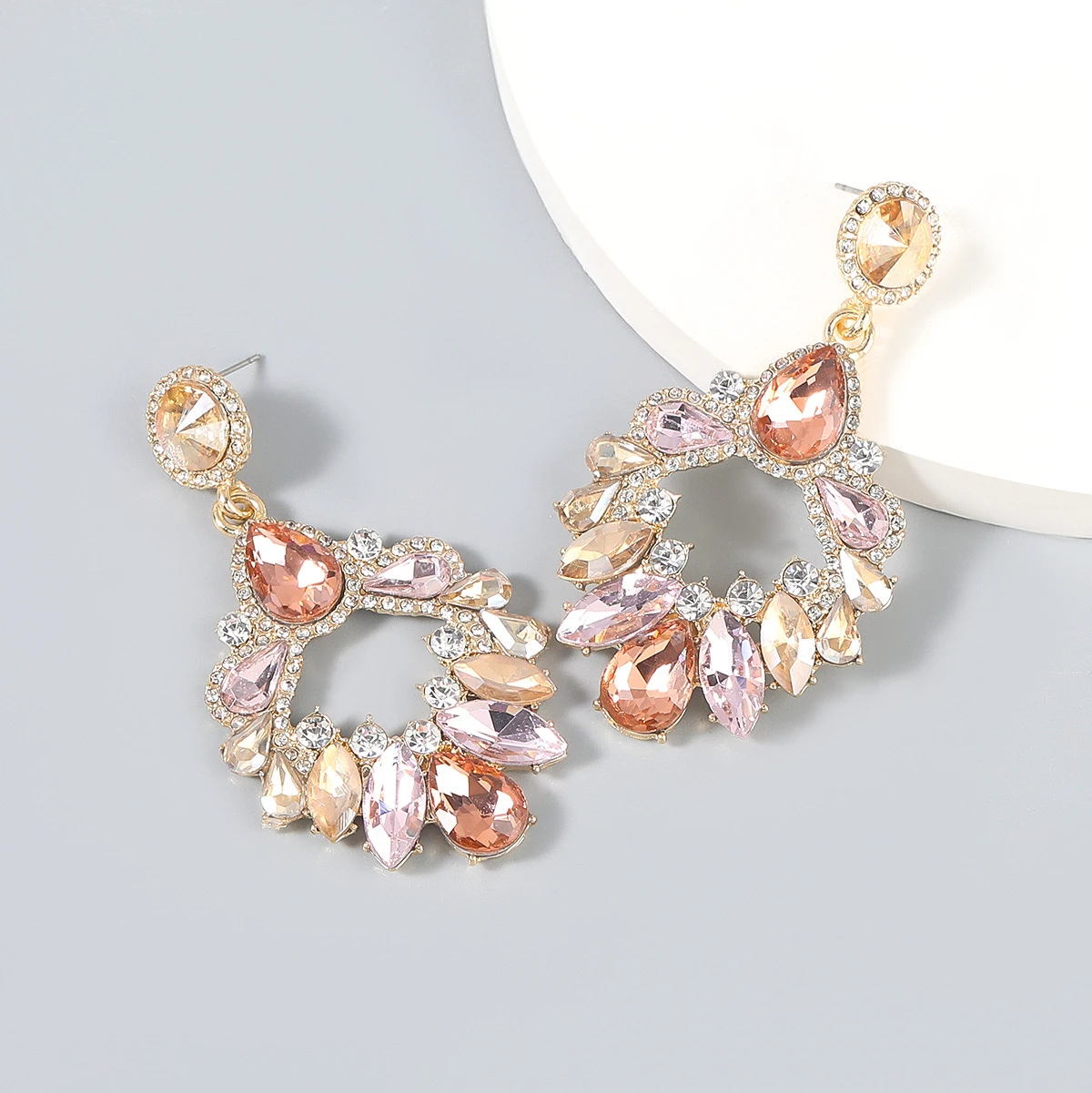 

Handmade Exaggerated Women's Earrings High End Faion Jewelry Personali Sli Geometric Pattern Alloy Embedded