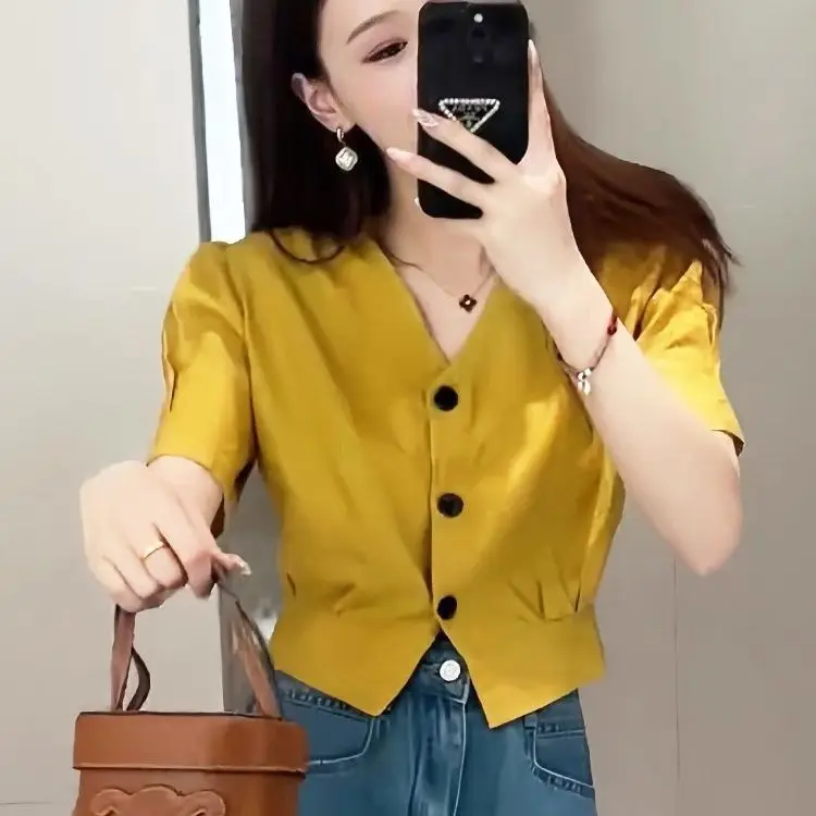 

Faionable V-Ne ort Sve irt Корейский Sle Slim Fit Лето Новое поступление Универсальный топ ort Length Ele для молодежи...