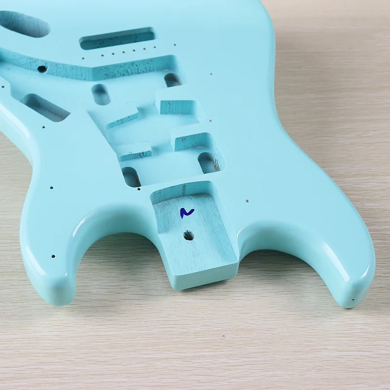 

Blue Poplar Wood Electric Guitar Body DIY Single-Pickup Modification Instrument Accessory