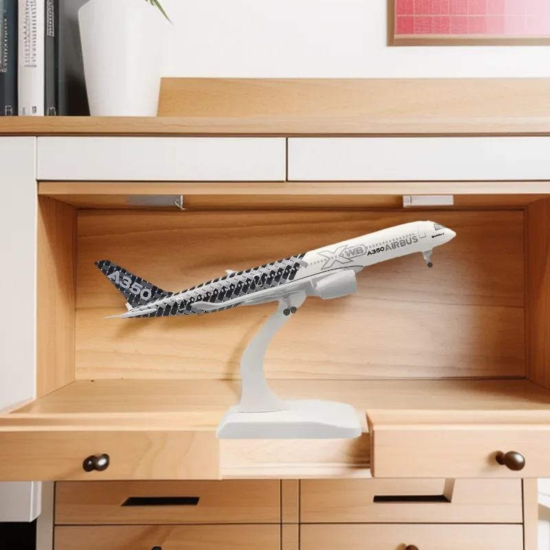 

20CM 1:400 Scale A350 Prototype XWB Aviation Alloy Aircraft Model Toys with Wheels and Landing Gear for Gift Collection