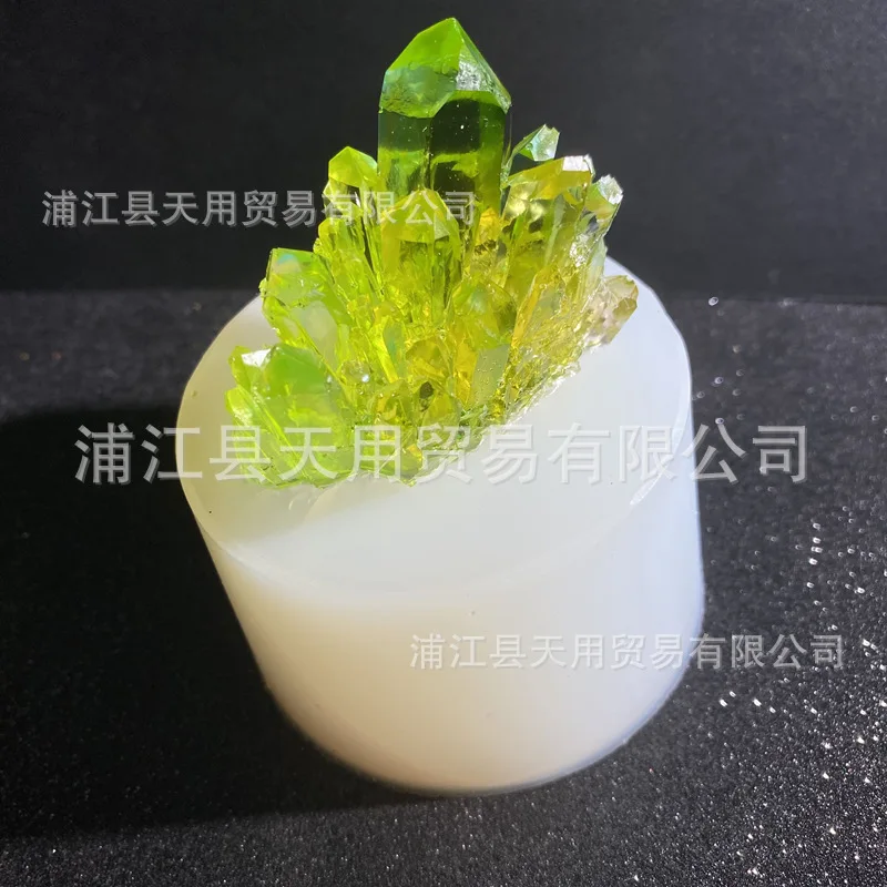 DIY Crystal Glue Mold Stone Cluster Crystal Mine Setting Table Aromatherapy Silicone Glue Mould