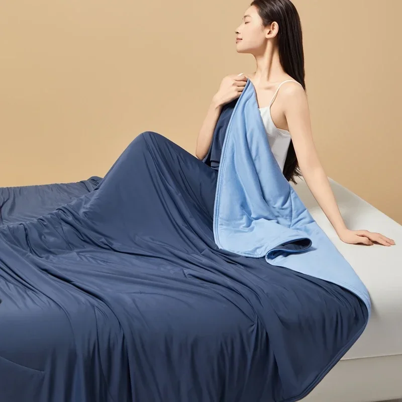 

Summer Cooling Blanket Dual-Sided for Hot Sleepers - Lightweight Aircon Quilt W/Silk Feel & Breathable Cover, AC Bed Comforter