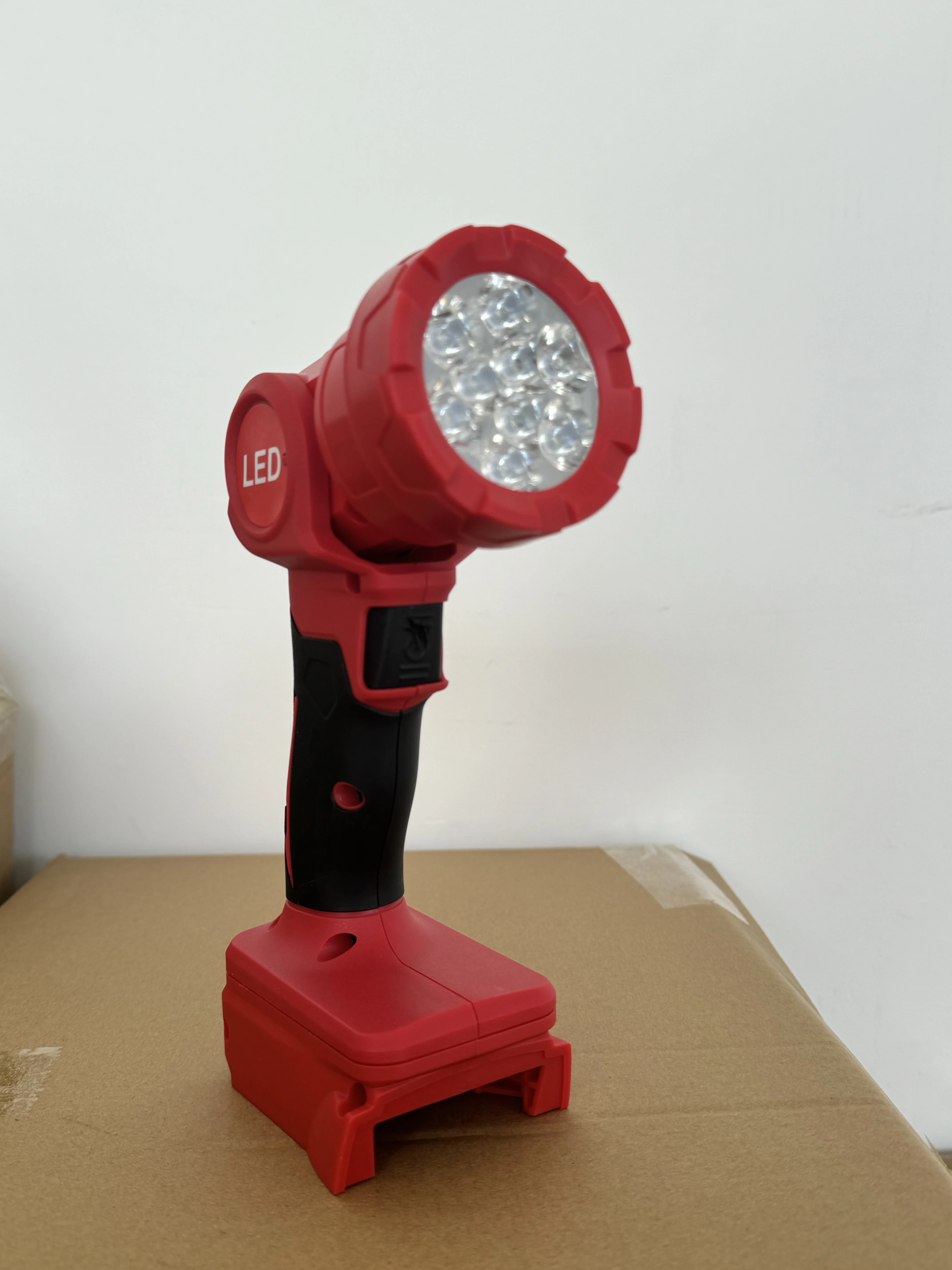 

Folding Spotlight Stand Rechargeable Work Light With 2 Modes 140°Rotatable Emergency Camping Lamp For Makita Dewalt Milwaukee