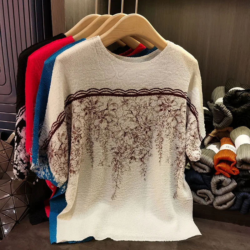 

Miyake Pleated T-shirt Fashion Print Fold Top Female Loose Thin Versatile Casual Bat Sleeve Pleatt Shirt 2025 Summer Clothing