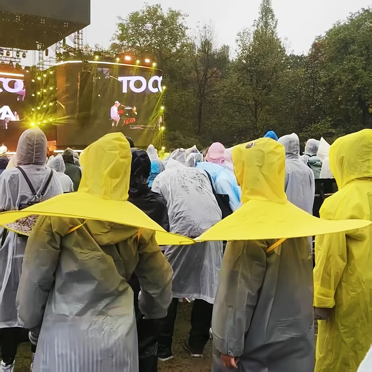 Duck-Shaped Umbrella Hat - Open/Close, Foldable Raincoat-like Poncho with Umbrella, Cute Yellow Duck Design for Fishing, Camping