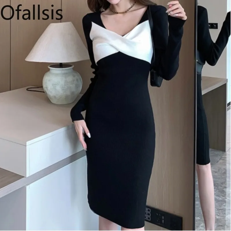 Ofallsis White Black Contrast Palace Collar Three Dimensional Twisted Dress 2024 Autumn Winter New Waist Slim Knitted Dresses