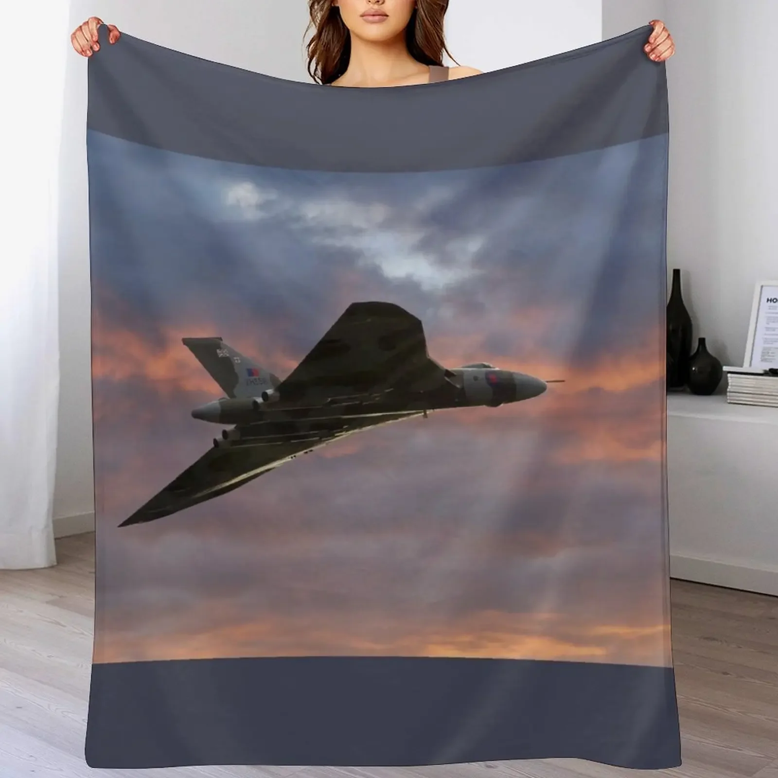 Avro Vulcan Bomber XH558 Throw Blanket Extra Large Throw Multi-Purpose Bed Fashionable Custom Blankets